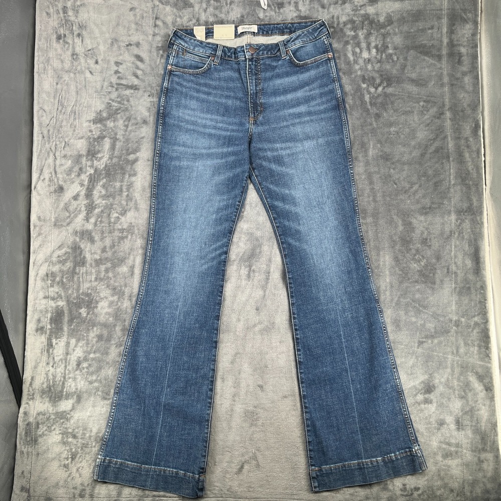 NWT Wrangler Retro High Rise Flare Jeans Women's 32x36 Blue Dark Wash 1011MPEPS